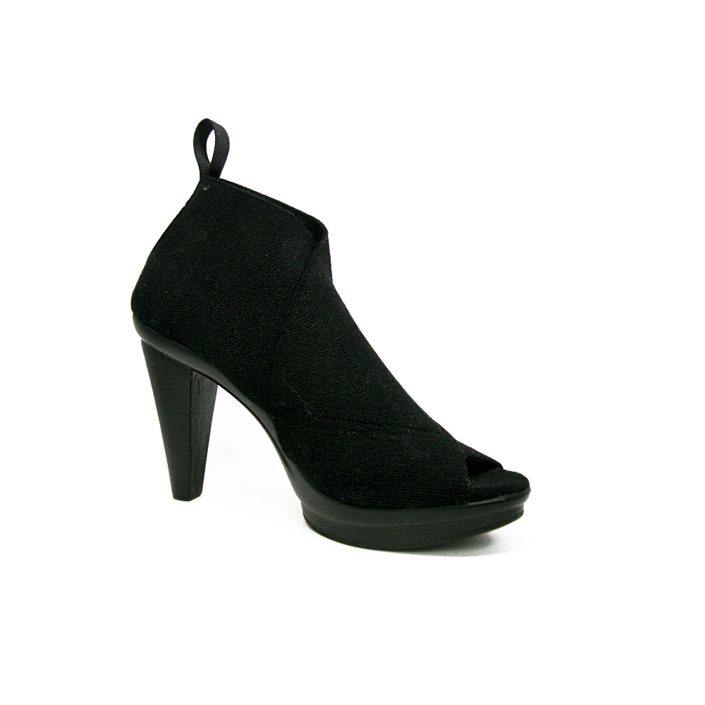 Peep toe 2025 bootie shoes